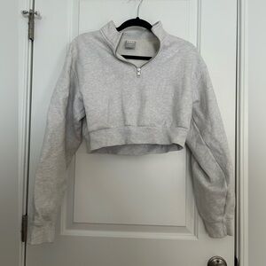 Aritzia TNA Cozy Cropped Quarter Zip Up in Gray